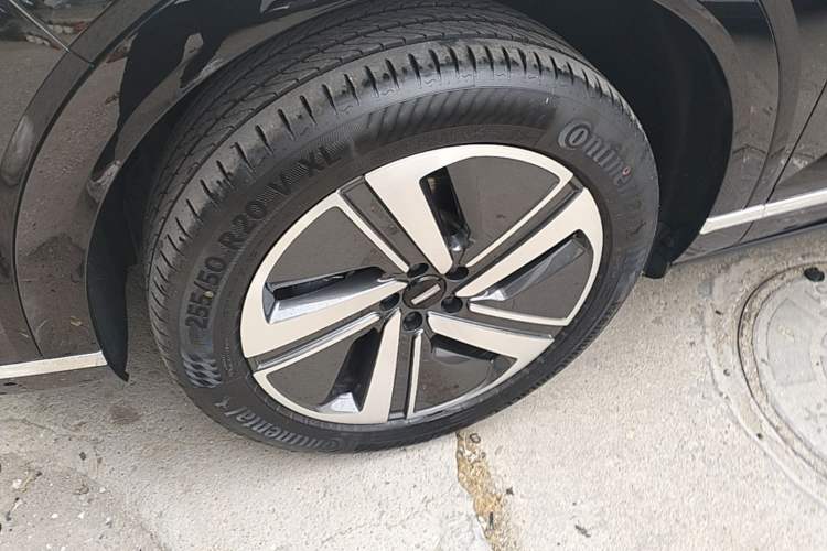 Used Wey Lanshan 2025 Four-Wheel Drive Max Left Front Wheel Hub