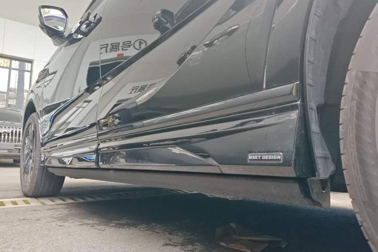 Used Wey Lanshan 2025 Four-Wheel Drive Max Left Side Sill