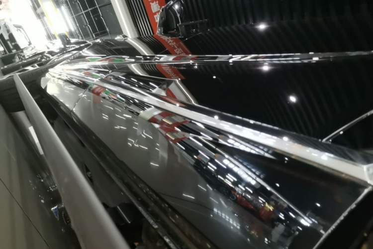 Used Wey Lanshan 2025 Four-Wheel Drive Max Left Side Sill