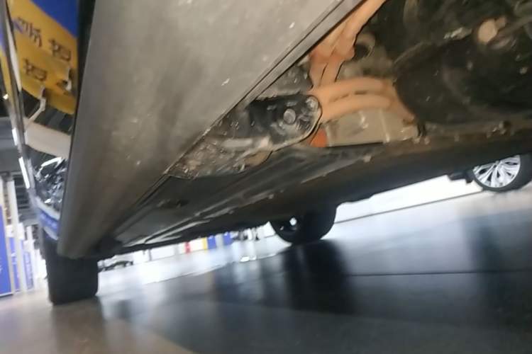 Used Wey Lanshan 2025 Four-Wheel Drive Max Left Side Sill