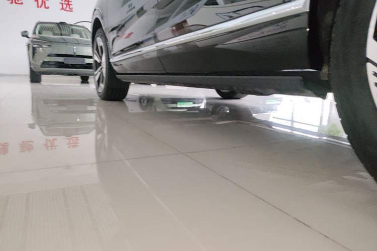 Used Wey Lanshan 2025 Four-Wheel Drive Ultra Left Side Sill