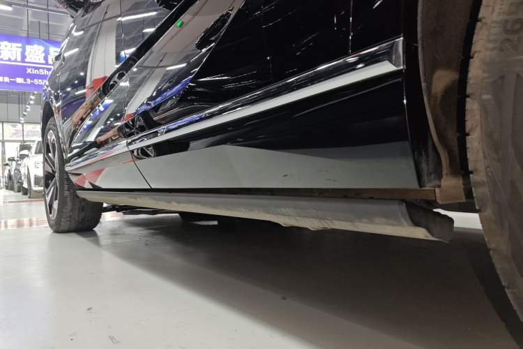 Used Wey Lanshan 2025 Four-Wheel Drive Ultra Left Side Sill