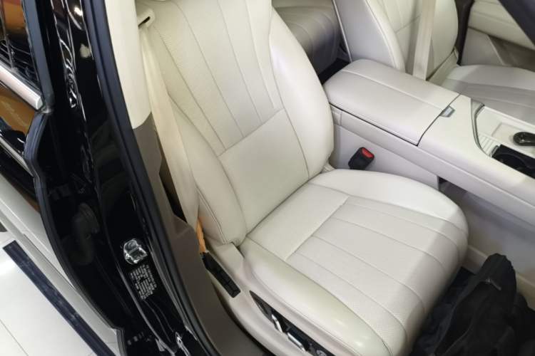 Used Wey Lanshan 2025 Four-Wheel Drive Ultra Right Front Seat