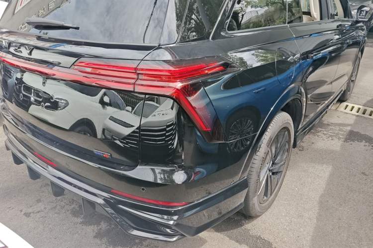 Used Wey Lanshan 2025 Four-Wheel Drive Max Right Rear Taillight