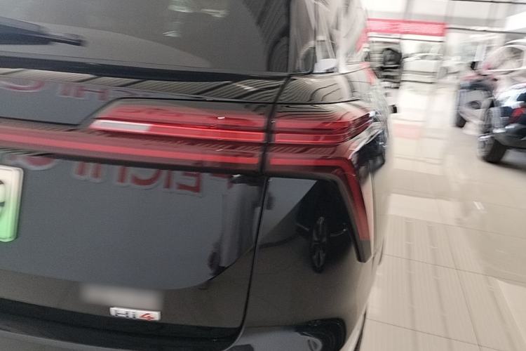 Used Wey Lanshan 2025 Four-Wheel Drive Max Right Rear Taillight