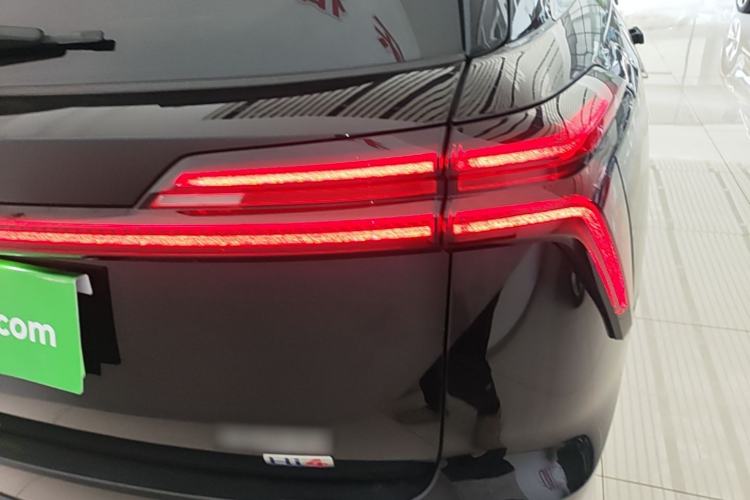 Used Wey Lanshan 2025 Four-Wheel Drive Max Right Rear Taillight