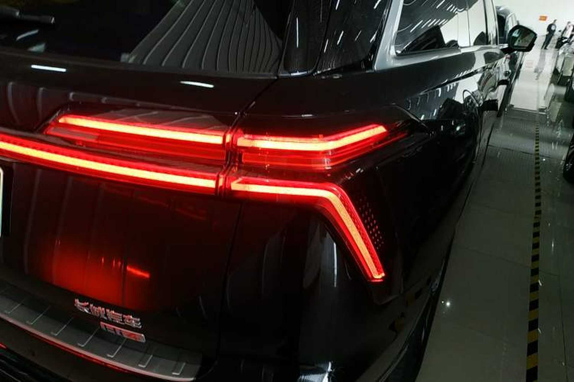 Used Wey Lanshan 2025 Four-Wheel Drive Max Right Rear Taillight