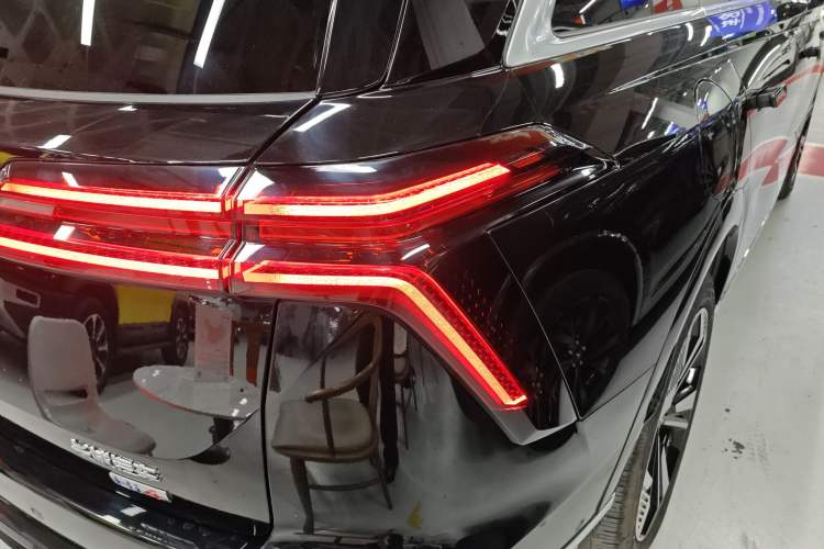 Used Wey Lanshan 2025 Four-Wheel Drive Ultra Right Rear Taillight
