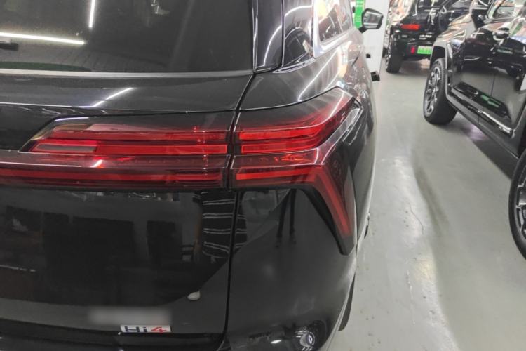 Used Wey Lanshan 2025 Four-Wheel Drive Ultra Right Rear Taillight