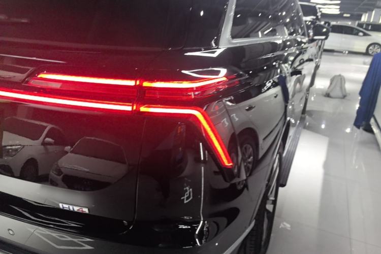Used Wey Lanshan 2025 Four-Wheel Drive Max Right Rear Taillight