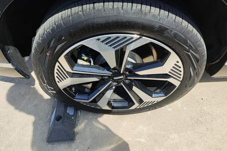 Used Wey Lanshan 2025 Four-Wheel Drive Max Right Rear Wheel Hub