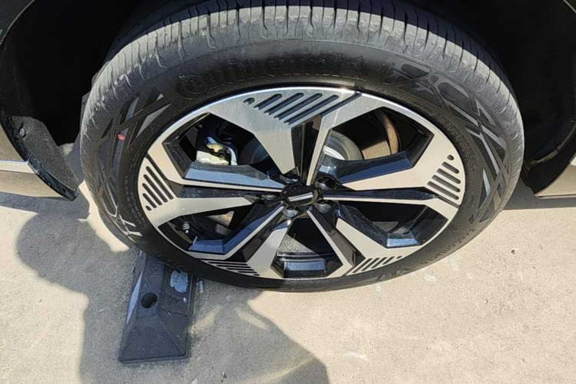 Used Wey Lanshan 2025 Four-Wheel Drive Max Right Rear Wheel Hub