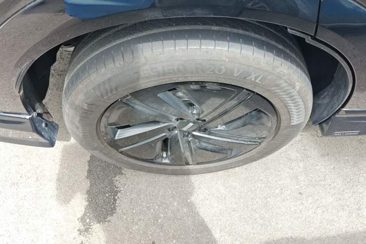 Used Wey Lanshan 2025 Four-Wheel Drive Max Right Rear Wheel Hub