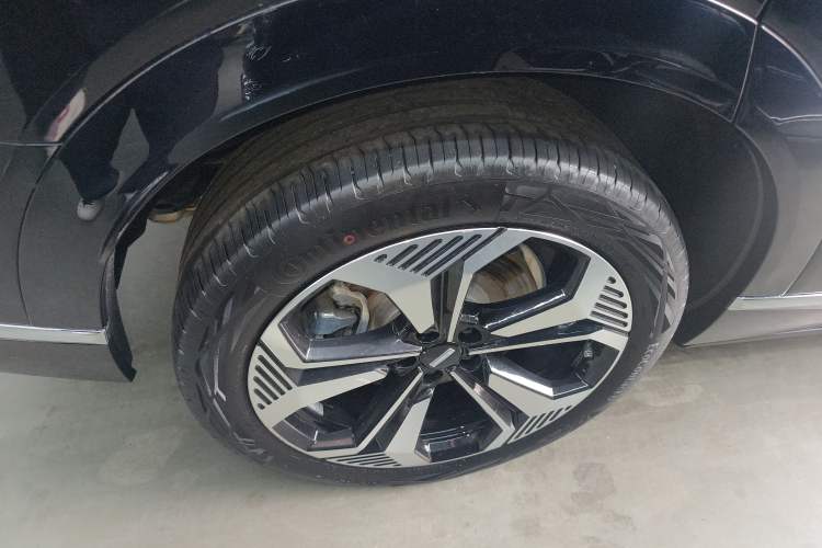 Used Wey Lanshan 2025 Four-Wheel Drive Ultra Right Rear Wheel Hub