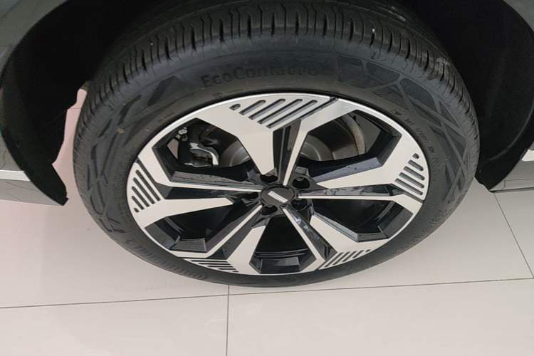 Used Wey Lanshan 2025 Four-Wheel Drive Ultra Right Rear Wheel Hub