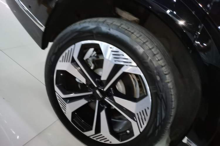 Used Wey Lanshan 2025 Four-Wheel Drive Max Right Rear Wheel Hub