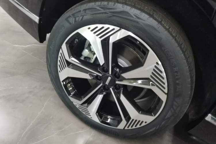 Used Wey Lanshan 2025 Four-Wheel Drive Max Right Rear Wheel Hub