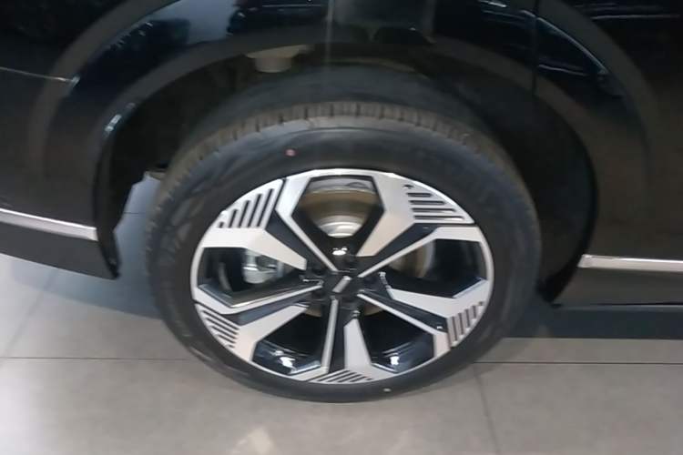 Used Wey Lanshan 2025 Four-Wheel Drive Max Right Rear Wheel Hub