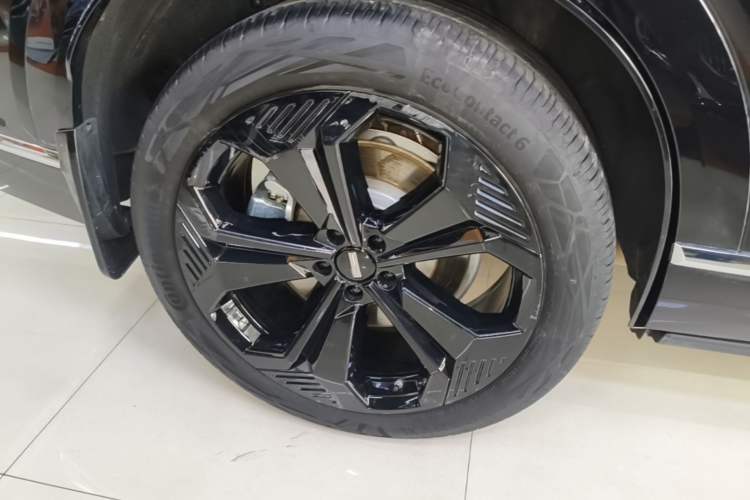 Used Wey Lanshan 2025 Four-Wheel Drive Ultra Right Rear Wheel Hub