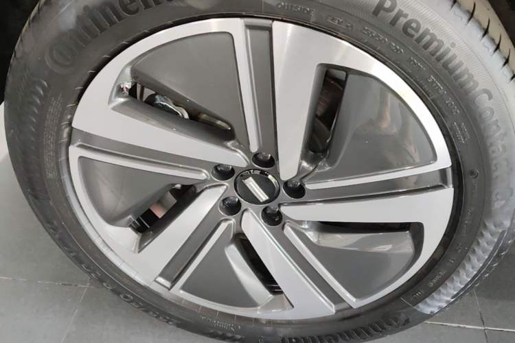 Used Wey Lanshan 2025 Four-Wheel Drive Ultra Right Rear Wheel Hub