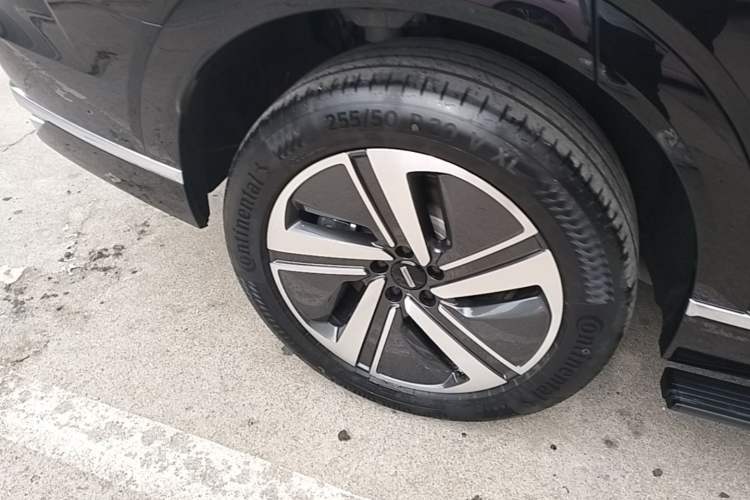 Used Wey Lanshan 2025 Four-Wheel Drive Max Right Rear Wheel Hub