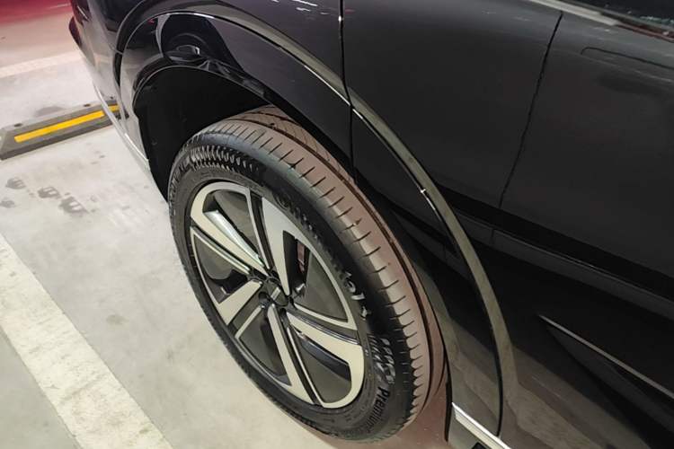 Used Wey Lanshan 2025 Four-Wheel Drive Max Right Rear Wheel Hub
