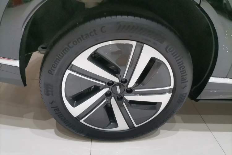 Used Wey Lanshan 2025 Four-Wheel Drive Max Right Rear Wheel Hub