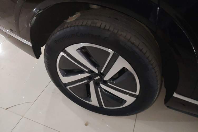 Used Wey Lanshan 2025 Four-Wheel Drive Max Right Rear Wheel Hub