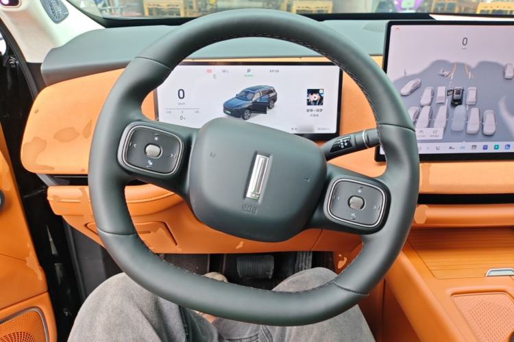Used Wey Lanshan 2025 Four-Wheel Drive Ultra Steering Wheel