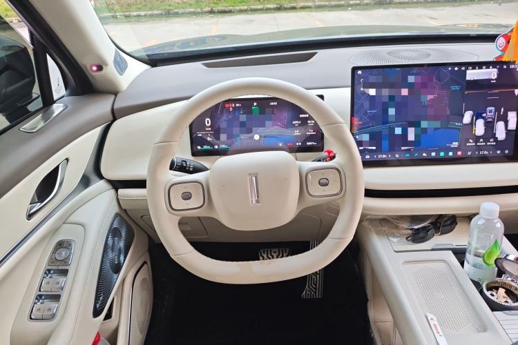 Used Wey Lanshan 2025 Four-Wheel Drive Max Steering Wheel
