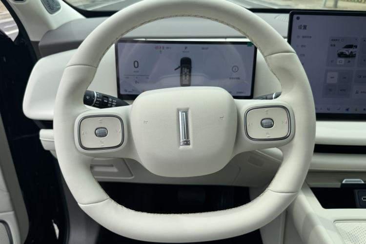 Used Wey Lanshan 2025 Four-Wheel Drive Max Steering Wheel