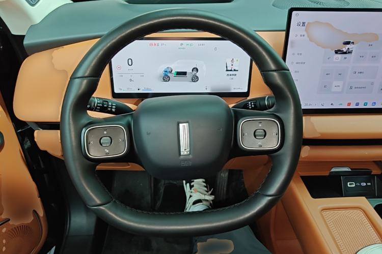 Used Wey Lanshan 2025 Four-Wheel Drive Max Steering Wheel