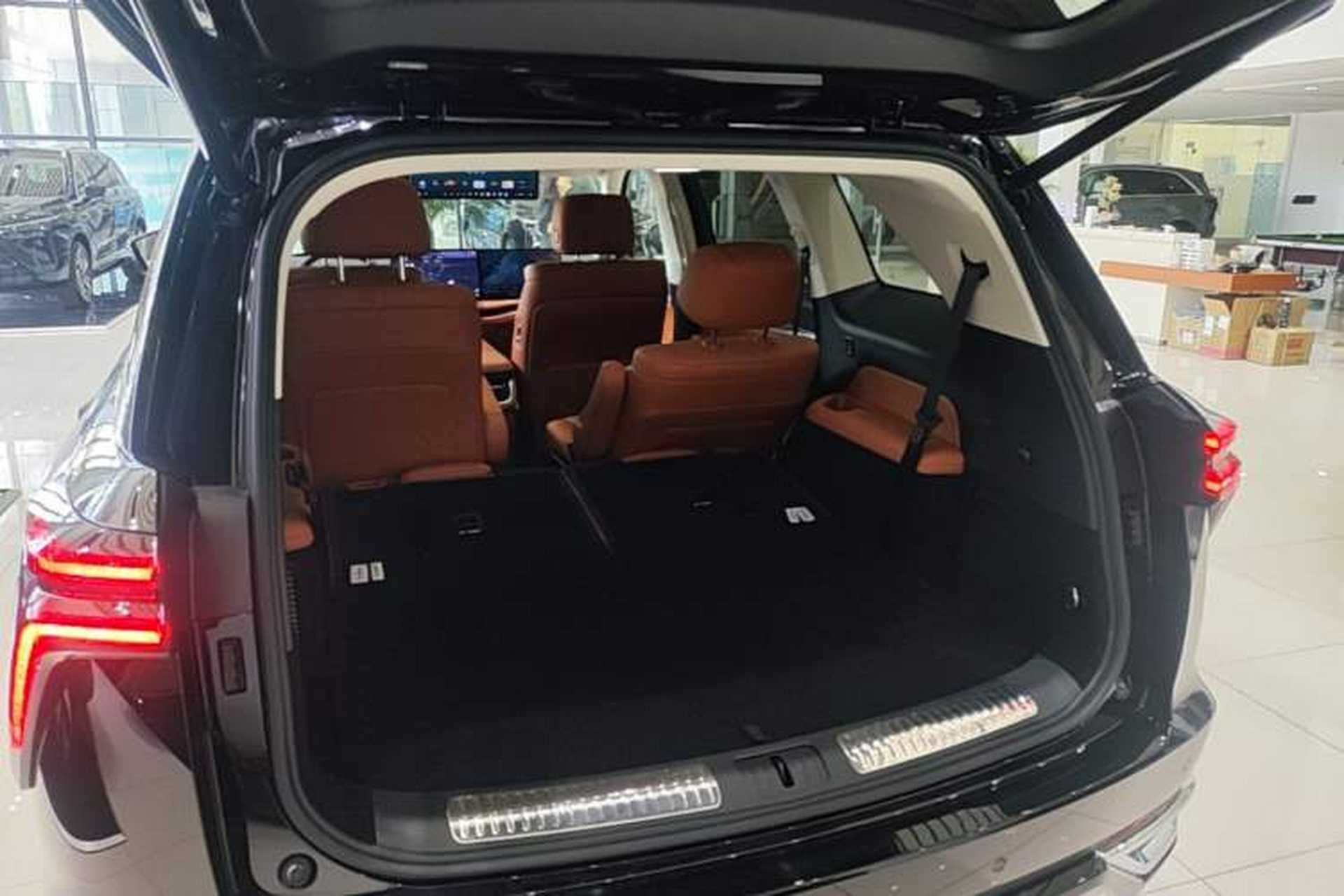 Used Wey Lanshan 2025 Four-Wheel Drive Max Trunk