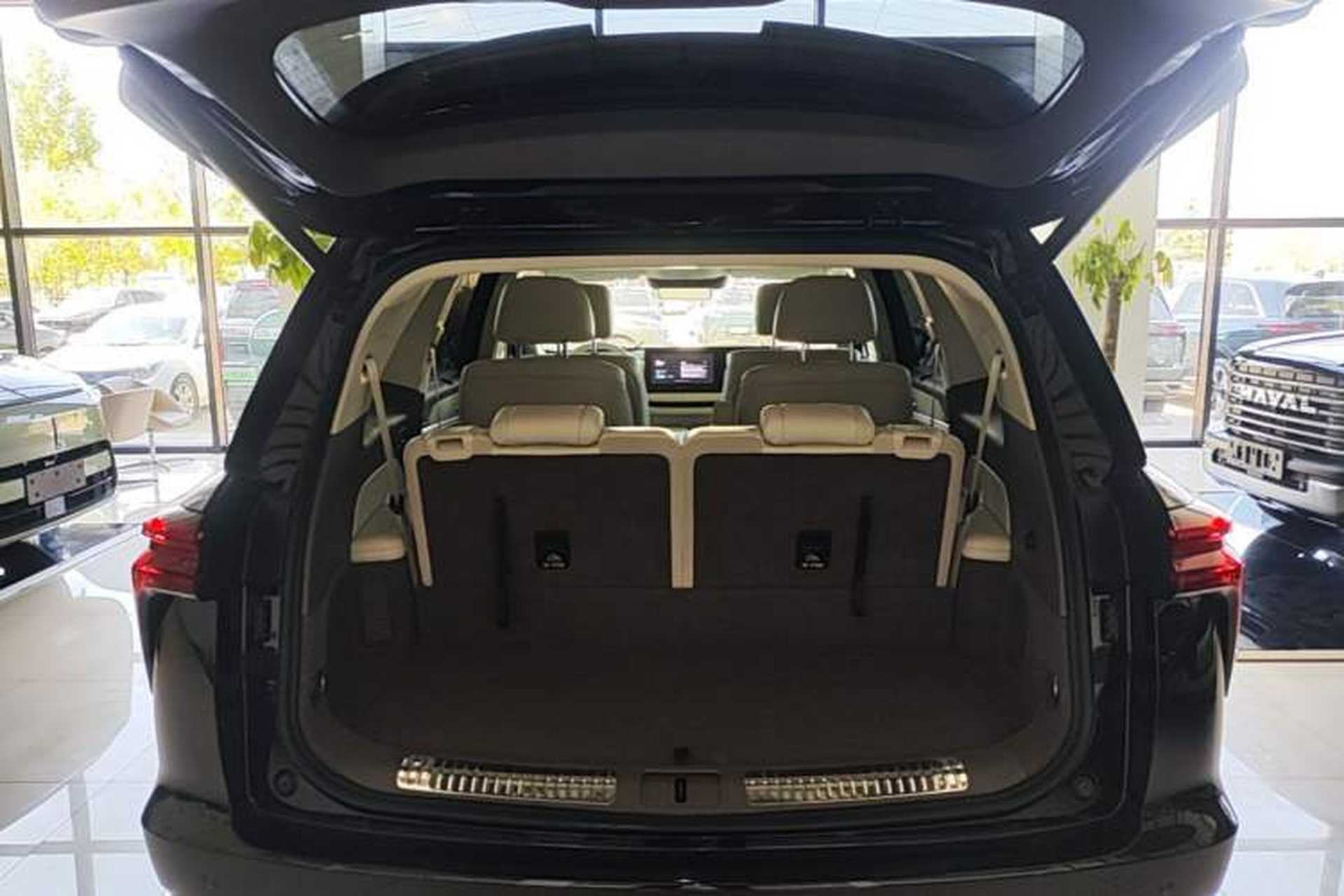 Used Wey Lanshan 2025 Four-Wheel Drive Max Trunk