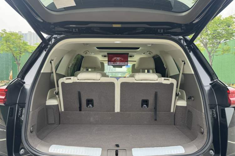 Used Wey Lanshan 2025 Four-Wheel Drive Max Trunk