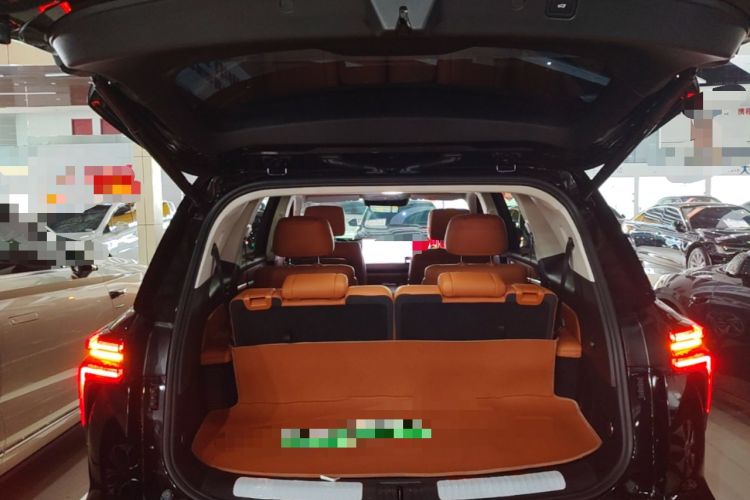 Used Wey Lanshan 2025 Four-Wheel Drive Max Trunk