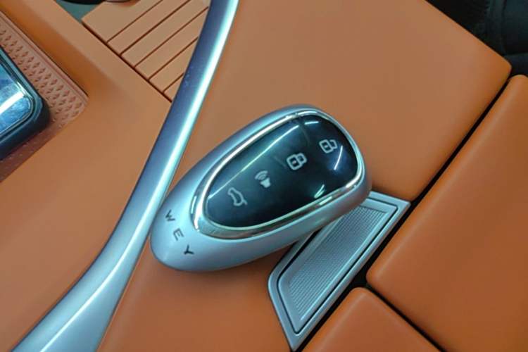 Used Wey Lanshan 2025 Four-Wheel Drive Max Vehicle Key