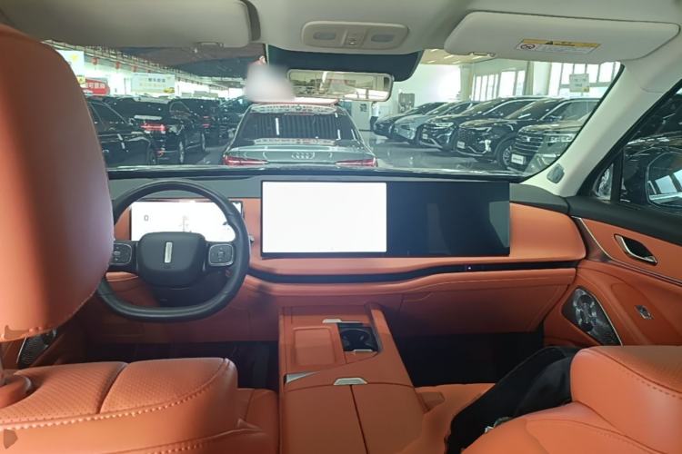Used Wey Lanshan 2025 Four-Wheel Drive Max Center Console