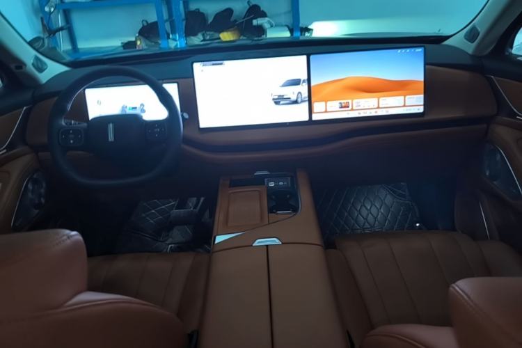 Used Wey Lanshan 2025 Four-Wheel Drive Max Center Console