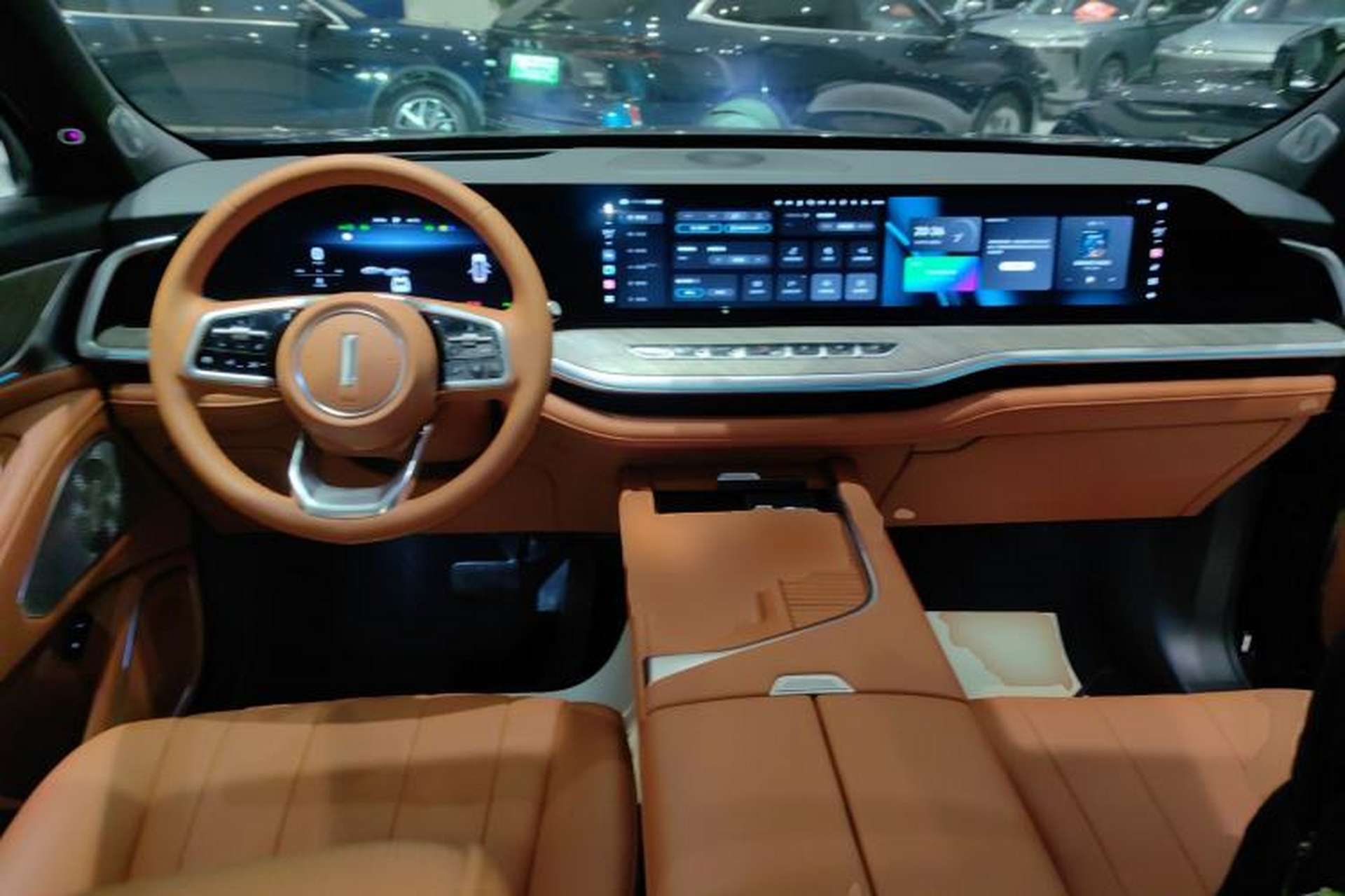 Used Wey Lanshan 2025 Four-Wheel Drive Max Center Console
