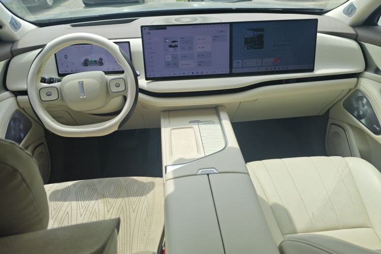 Used Wey Lanshan 2025 Four-Wheel Drive Ultra Center Console