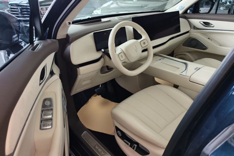 Used Wey Lanshan 2025 Four-Wheel Drive Ultra Driver Seat