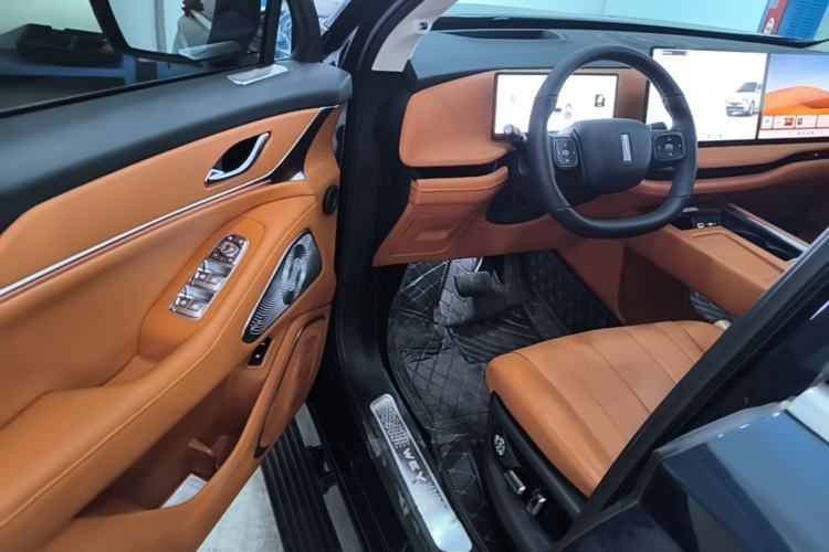 Used Wey Lanshan 2025 Four-Wheel Drive Max Driver Seat