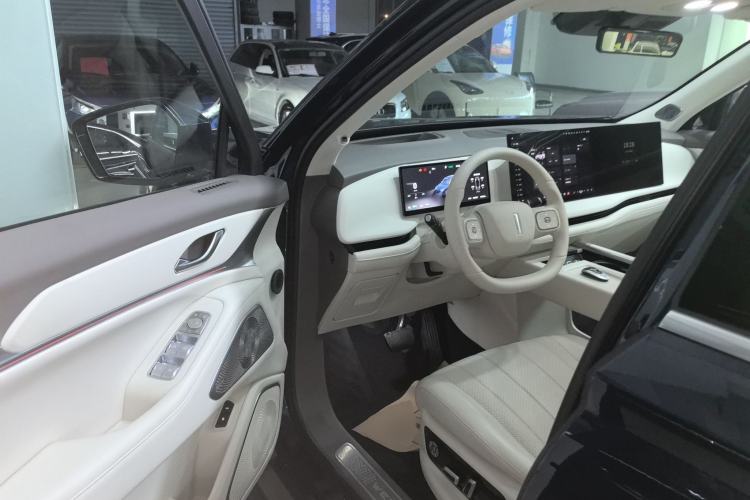 Used Wey Lanshan 2025 Four-Wheel Drive Max Driver Seat