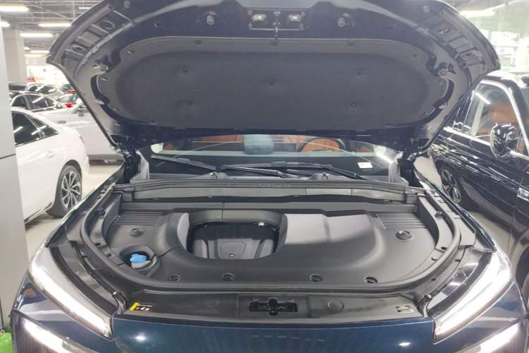 Used Wey Lanshan 2025 Four-Wheel Drive Max Engine Bay
