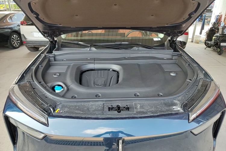 Used Wey Lanshan 2025 Four-Wheel Drive Max Engine Bay