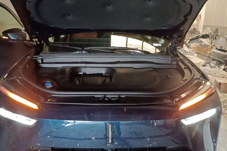 Used Wey Lanshan 2025 Four-Wheel Drive Max Engine Bay