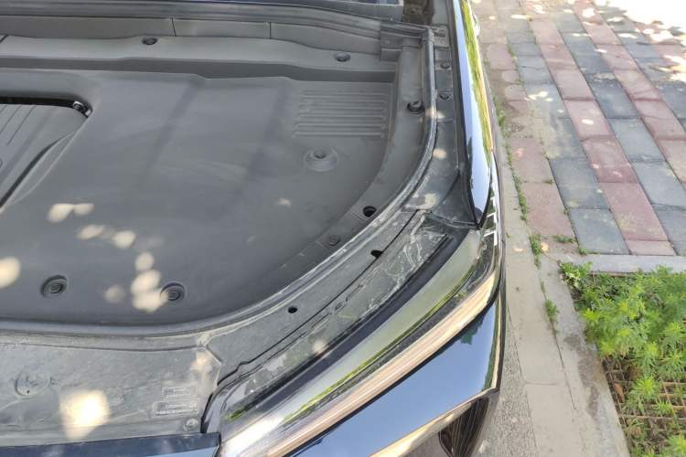Used Wey Lanshan 2025 Four-Wheel Drive Max Engine Bay Left