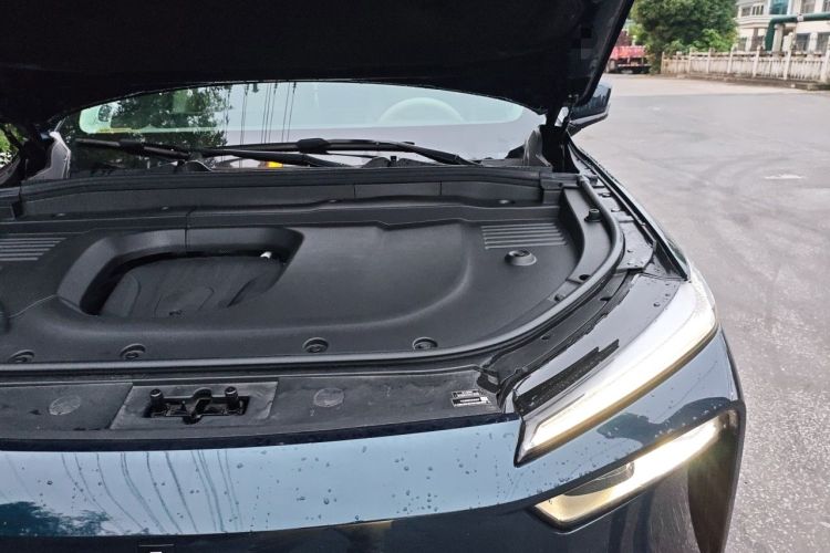Used Wey Lanshan 2025 Four-Wheel Drive Max Engine Bay Left