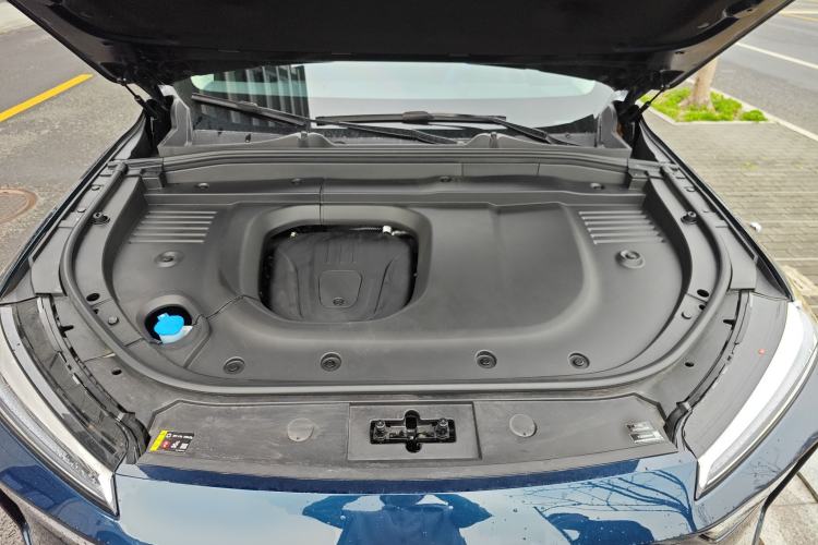Used Wey Lanshan 2025 Four-Wheel Drive Max Engine Bay